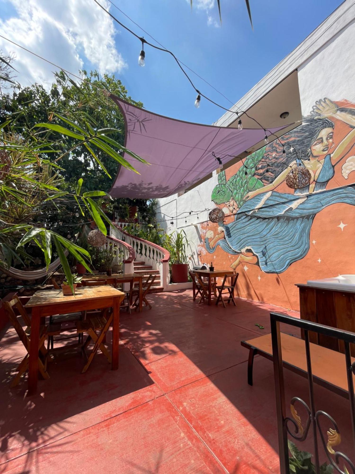 Alena Hostal Valladolid  Exterior photo